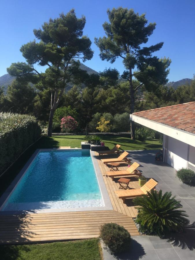 Chambre Luxe Dans Villa De Standing Avec Piscine, Acces Discret Et Independant, Terrasse Arboree Et Parking Prive 拉瓦勒他·杜瓦尔 外观 照片